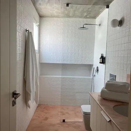 Vakantiehuis Casa Morella - A 5min A Pe Do Mar! *